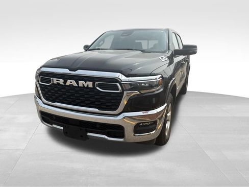 Used 2025 RAM 1500 Big Horn AWD/4WD image 5