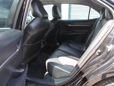 Used 2022 Toyota Camry SE w/ Cold Weather Package FWD image 22