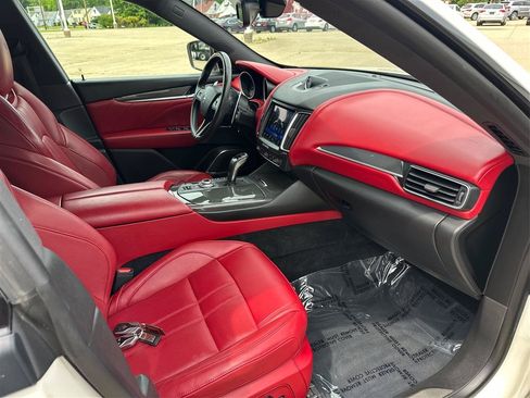 Used 2019 Maserati Levante S GranSport AWD/4WD image 40
