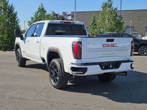 Used 2026 GMC Sierra 2500 AT4 AWD/4WD image 5