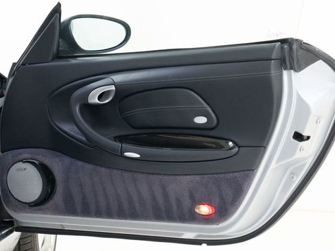 Used 2003 Porsche 911 Carrera 4 image 25