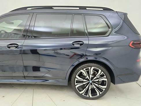 Used 2024 BMW X7 xDrive40i w/ M Sport Package image 10
