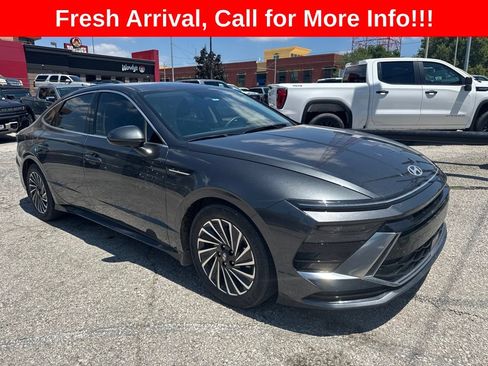 Used 2025 Hyundai Sonata SEL FWD image 1