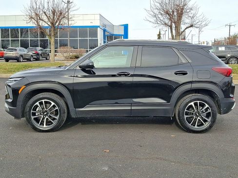 Used 2025 Chevrolet TrailBlazer LT AWD/4WD image 9