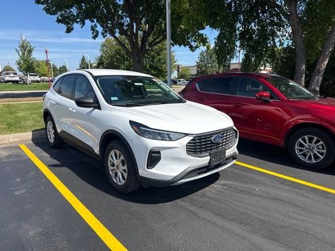 Certified 2025 Ford Escape Active AWD/4WD image 2