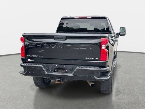 Used 2024 Chevrolet Silverado 2500 Custom w/ Custom Value Package AWD/4WD image 5