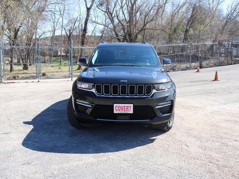 Used 2024 Jeep Grand Cherokee Limited image 8