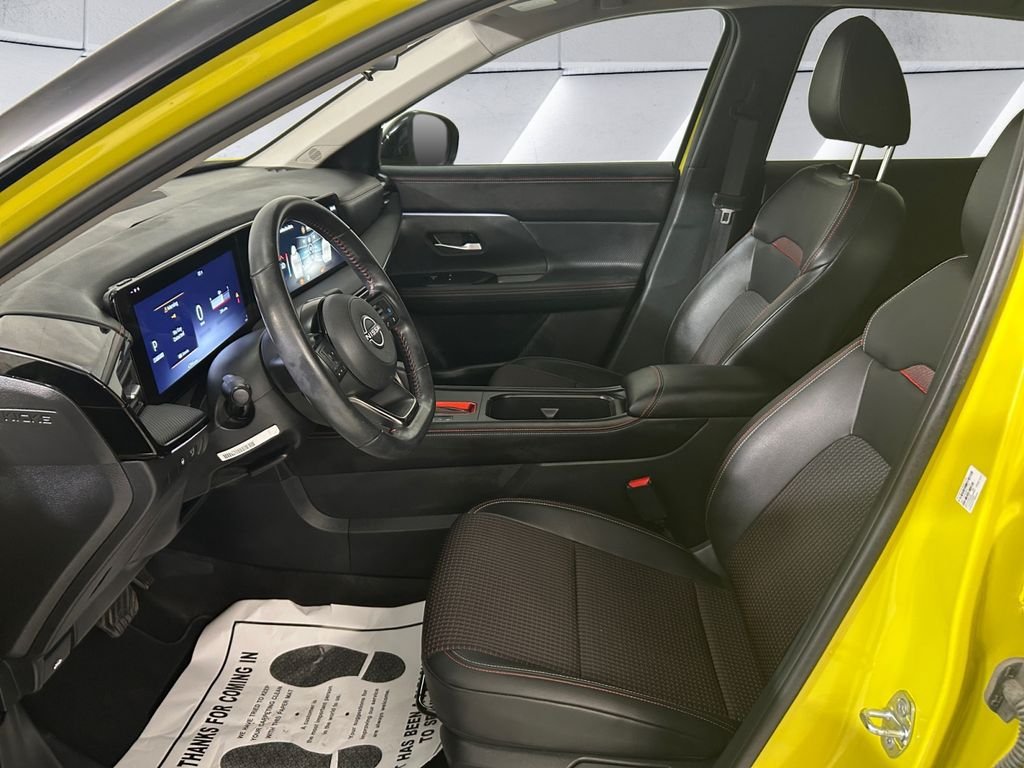 Used 2025 Nissan Kicks SR FWD image 7