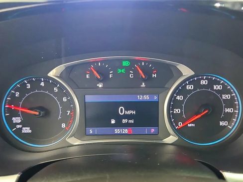 Used 2022 Chevrolet Traverse LT FWD image 16
