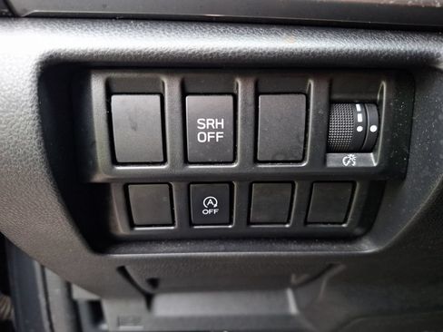 Used 2022 Subaru Forester Premium AWD/4WD image 26