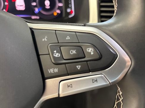 Used 2022 Volkswagen Atlas Cross Sport SE FWD image 9