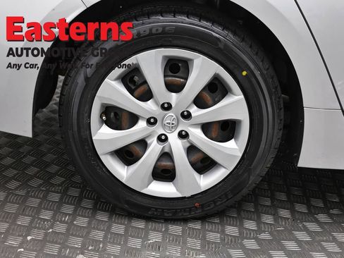 Used 2022 Toyota Corolla LE FWD image 30