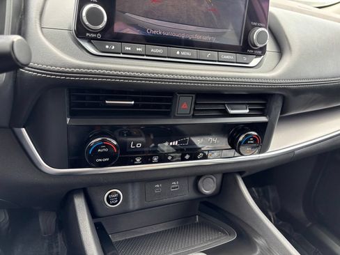 Used 2023 Nissan Rogue SV FWD image 30