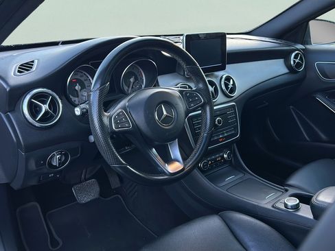 Used 2016 Mercedes-Benz GLA 250 image 13