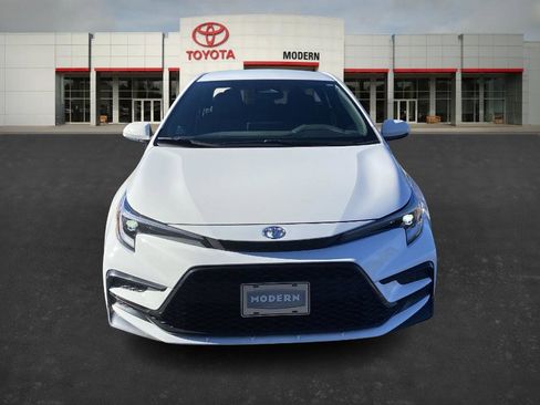 Certified 2024 Toyota Corolla SE image 2