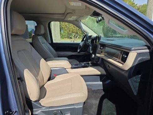 Certified 2022 Ford Expedition Limited image 12