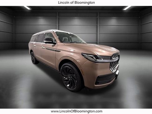 New 2025 Lincoln Navigator L Black Label image 11