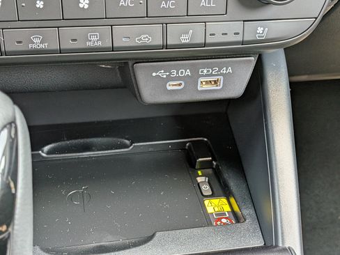 New 2026 Subaru Outback Touring AWD/4WD image 30