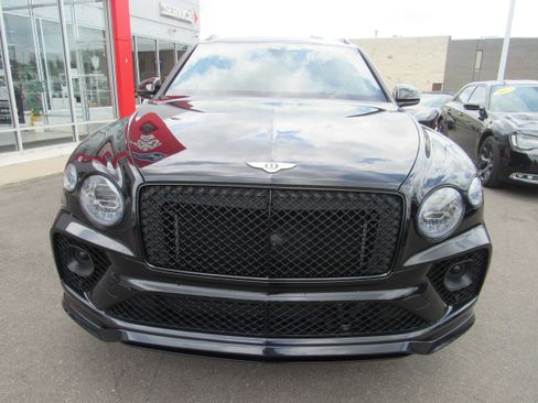 Used 2022 Bentley Bentayga AWD/4WD image 3
