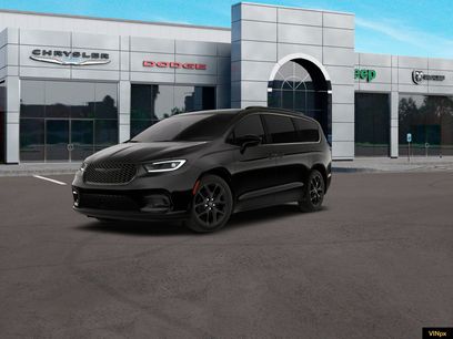 New 2026 Chrysler Pacifica Limited w/ S Appearance Package