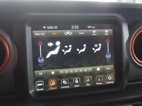 Used 2022 Jeep Gladiator Mojave w/ LED Lighting Group AWD/4WD image 38