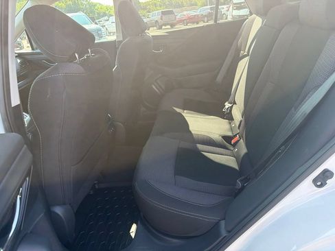 Used 2022 Subaru Outback Premium AWD/4WD image 10