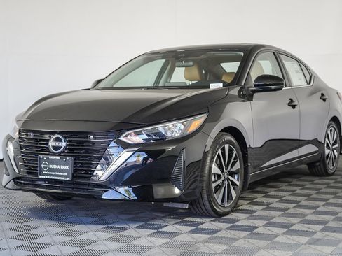 Used 2025 Nissan Sentra SV w/ SV Premium Package image 5