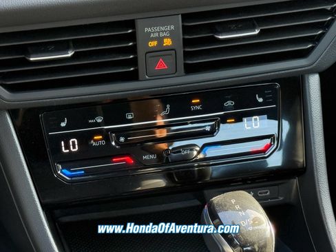 Used 2025 Volkswagen Jetta Sport FWD image 17