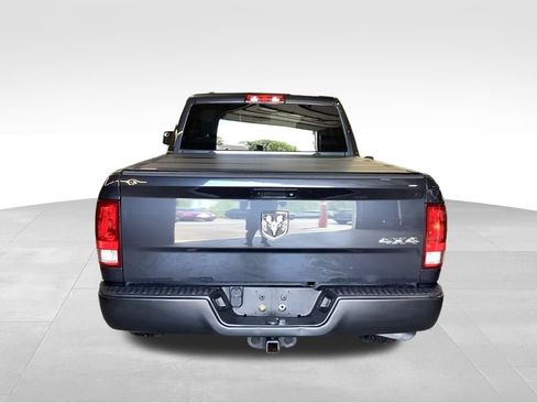 Used 2017 RAM 1500 Express AWD/4WD image 5