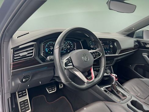 Used 2023 Volkswagen Jetta GLI Autobahn image 11