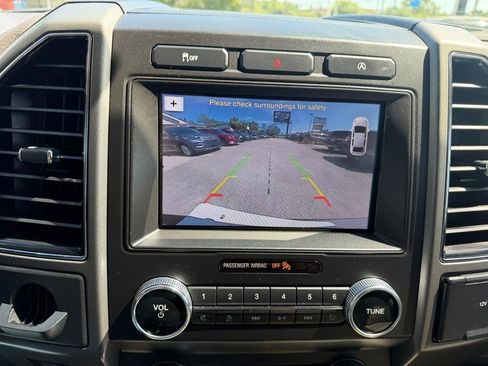 Used 2019 Ford Expedition XLT w/ Equipment Group 202A RWD image 19