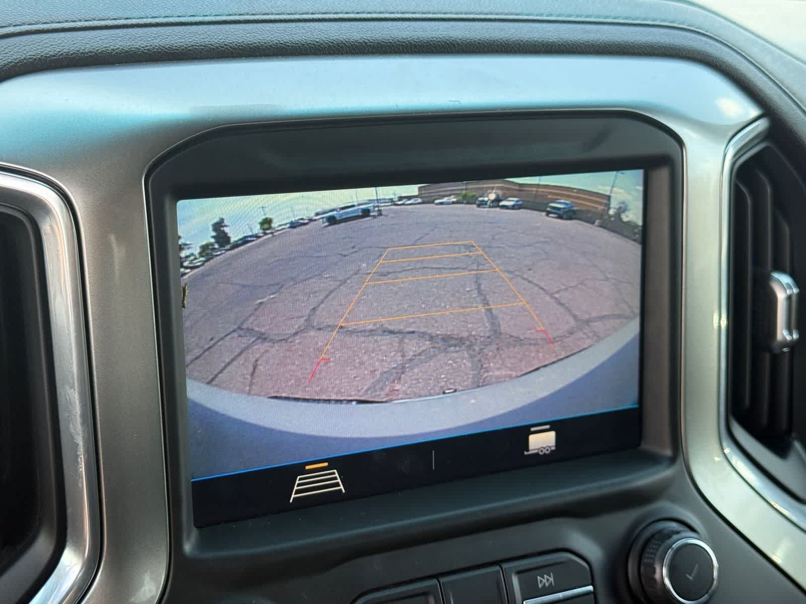 Used 2021 Chevrolet Silverado 1500 LT AWD/4WD image 22