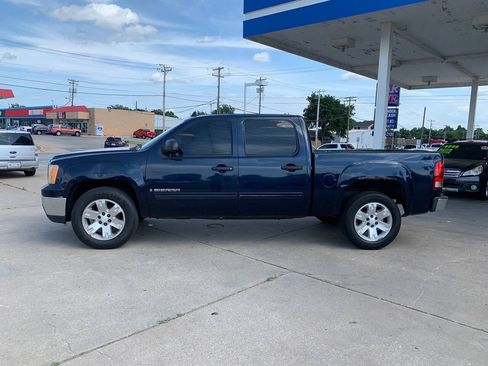 Used 2008 GMC Sierra 1500 SLE w/ Sierra NFL Edition RWD image 4