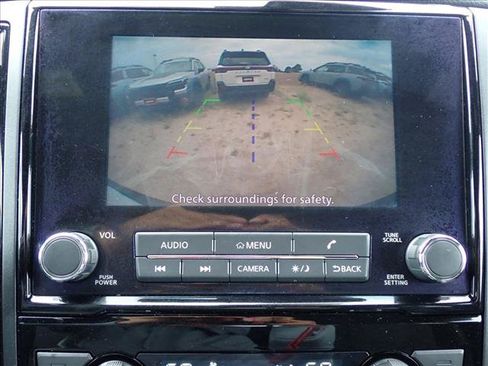 Used 2023 Nissan Titan SV w/ SV Convenience Package AWD/4WD image 16
