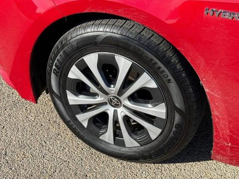 Used 2021 Toyota Corolla LE image 10