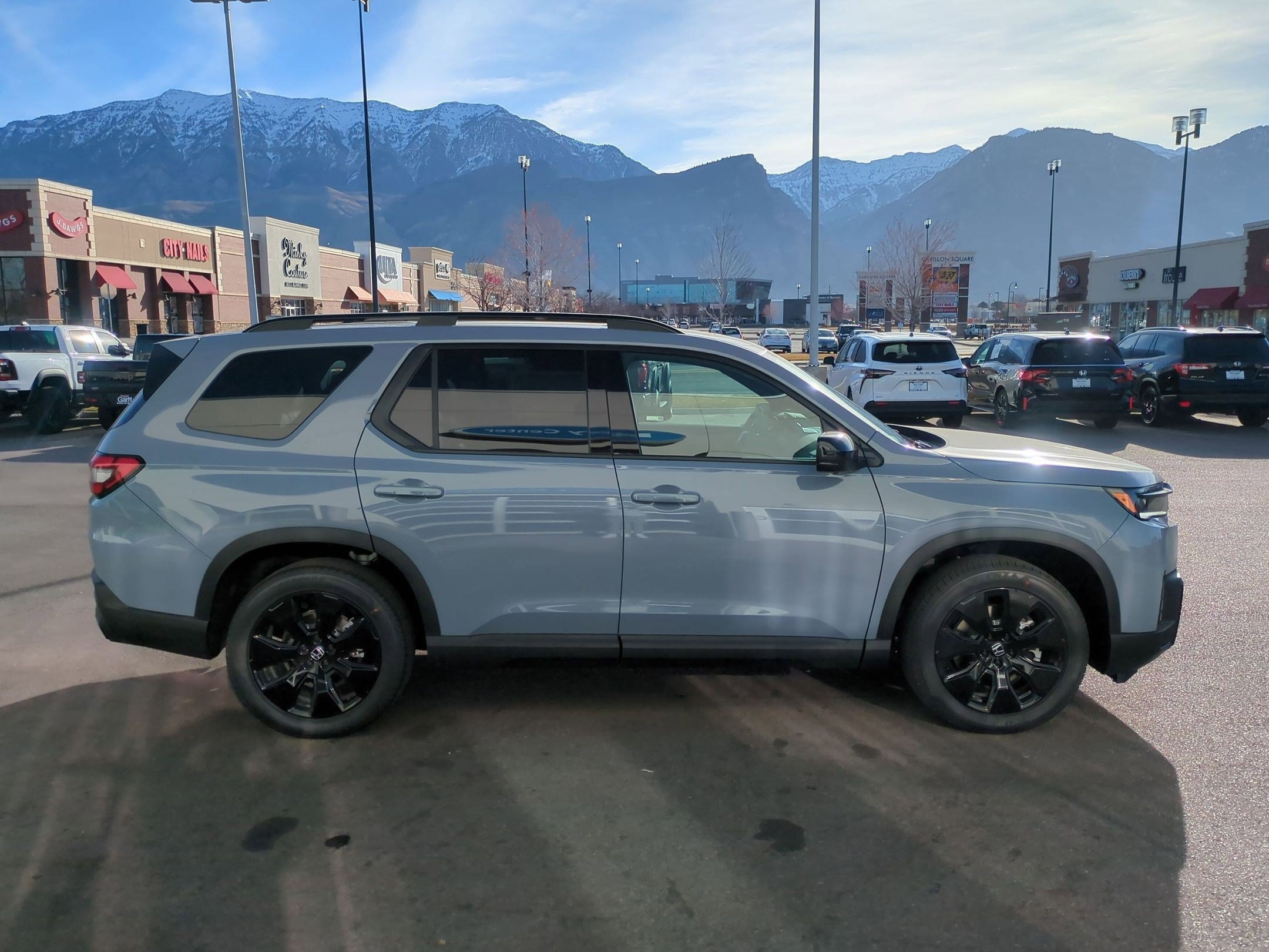 New 2026 Honda Pilot Black Edition image 2