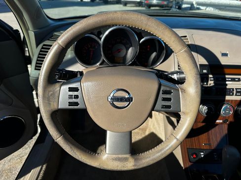 Used 2006 Nissan Altima 3.5 SE w/ (X01) Leather Pkg image 10
