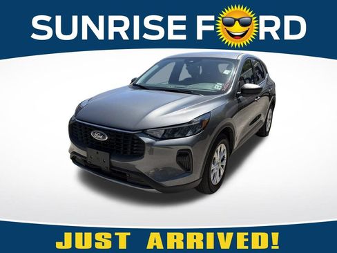 Used 2025 Ford Escape Active FWD image 1