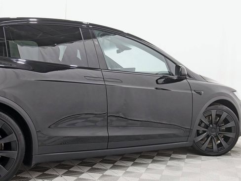Used 2022 Tesla Model X Plaid image 10