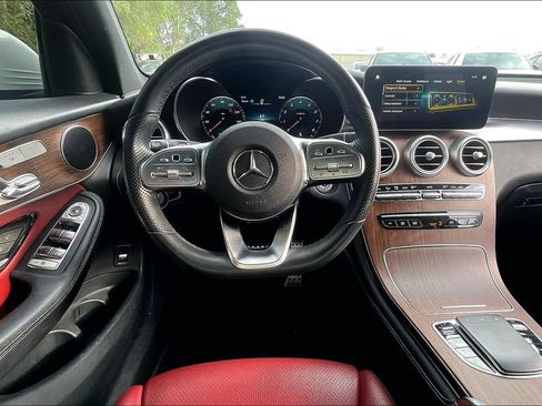 Used 2021 Mercedes-Benz GLC 300 4MATIC image 7
