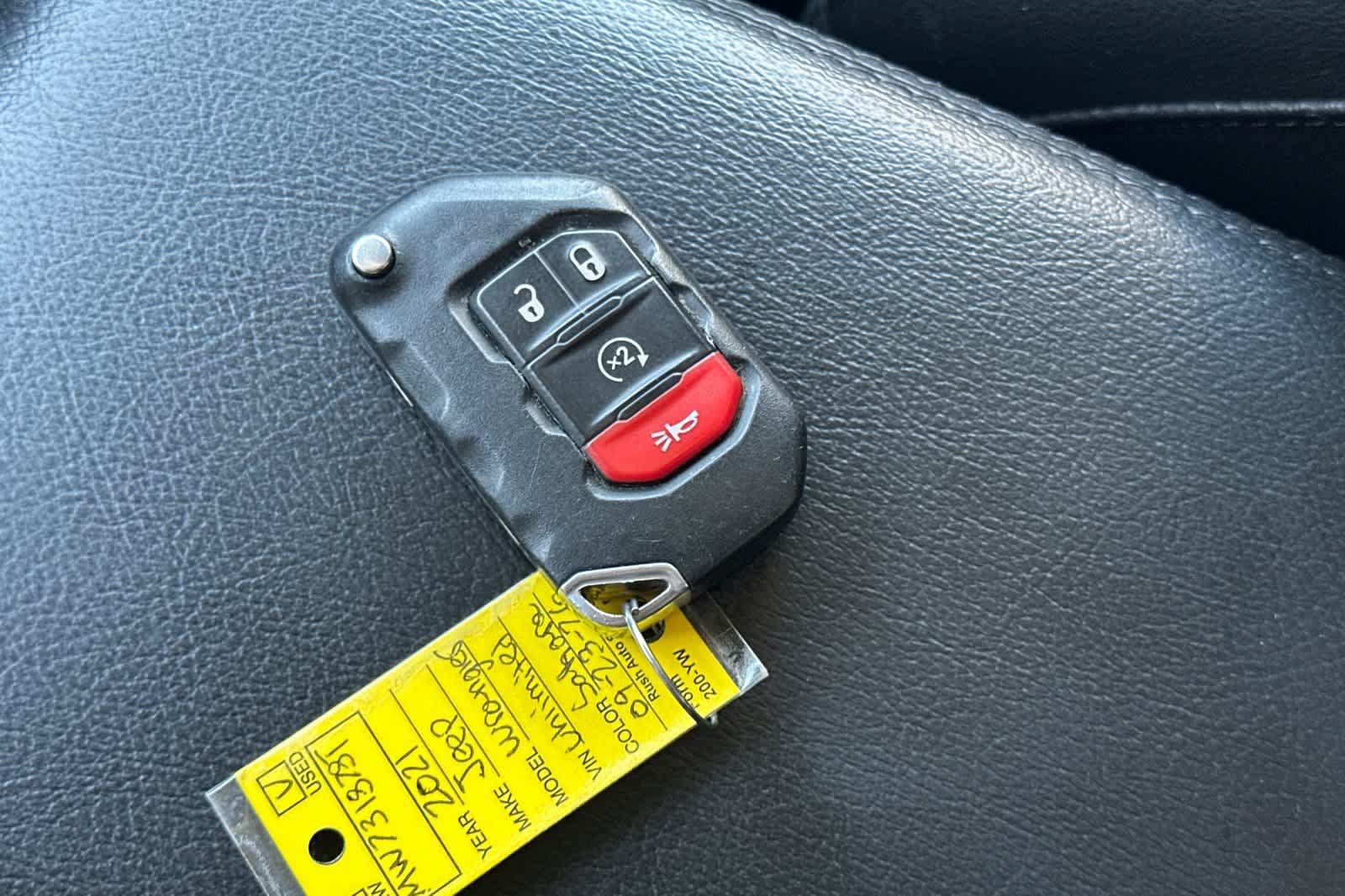 Used 2021 Jeep Wrangler Unlimited Sahara AWD/4WD image 28