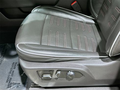 Used 2024 GMC Sierra 1500 AT4X image 19