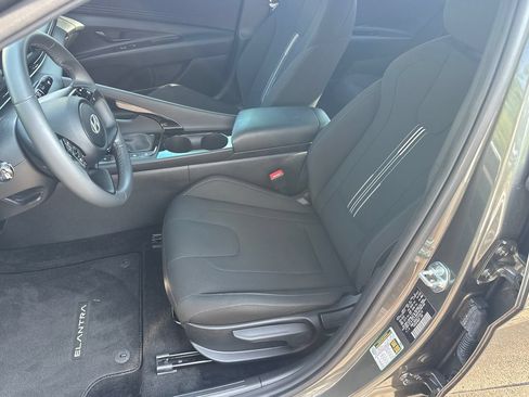 Used 2026 Hyundai Elantra SEL Sport Premium FWD image 9