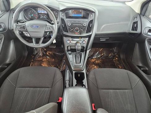 Used 2018 Ford Focus SE FWD image 17