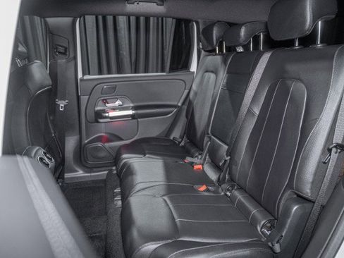 New 2026 Mercedes-Benz GLB 250 image 12