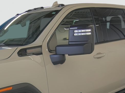 Used 2026 GMC Sierra 2500 AT4 w/ AT4 Premium Plus Package AWD/4WD image 8