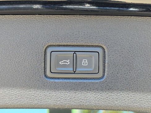 Used 2019 Audi Q7 2.0T Premium Plus w/ Premium Plus Package image 18