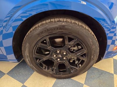 Used 2025 Ford Maverick Lobo image 12