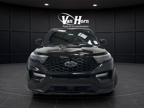 Used 2022 Ford Explorer ST-Line AWD/4WD image 2