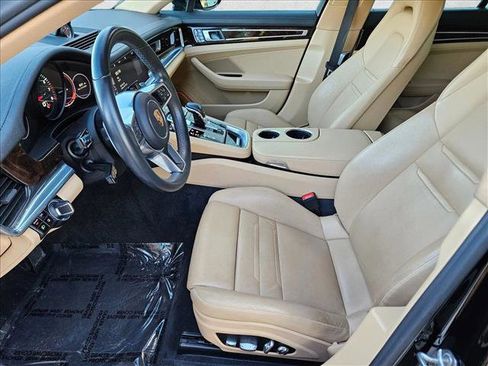 Used 2019 Porsche Panamera image 17